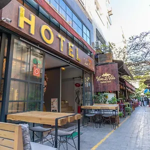 Otel Viva La Butik, İzmir